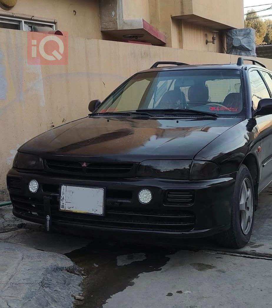 میتسوبیشی لانسەر